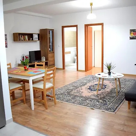 Lägenhet In The Center Apartament